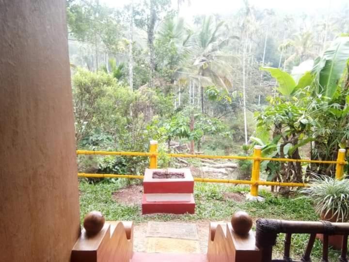 Kalidasa Tree House And Villa, Wayanad Chegat Room photo