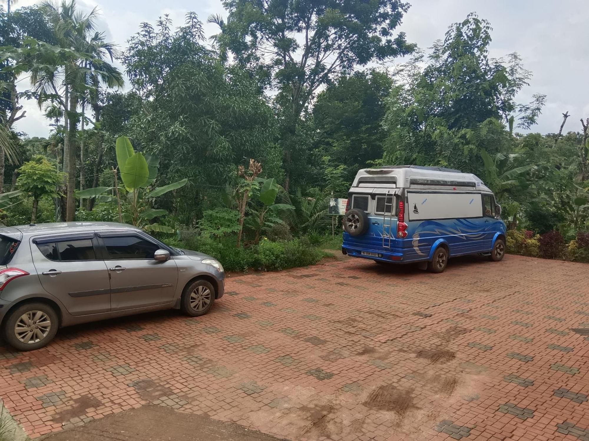 Kalidasa Tree House And Villa, Wayanad Chegat Exterior photo